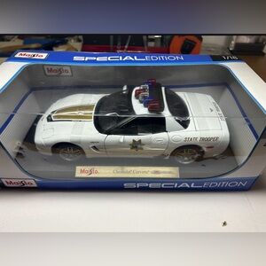 Special Edition 2015 Maisto 1/18 Chevrolet Corvette State Trooper Car